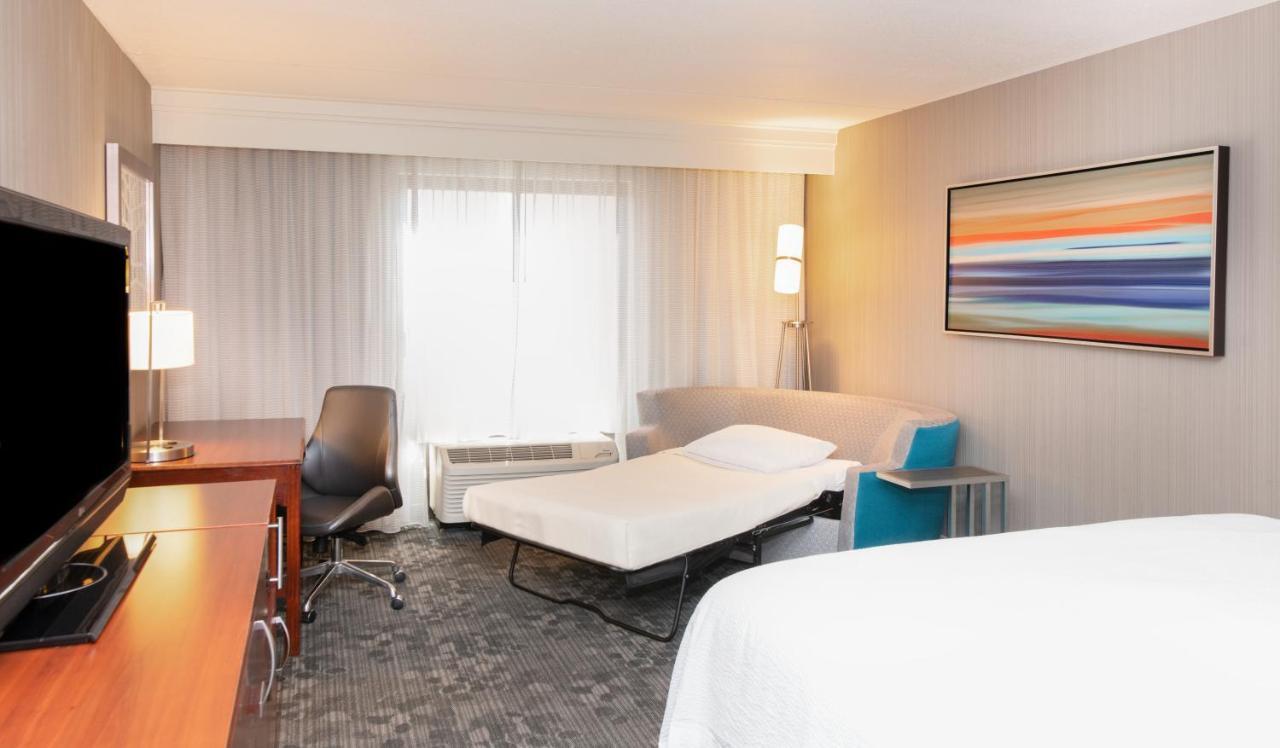 Hotel Courtyard By Marriott Bloomington Exterior foto