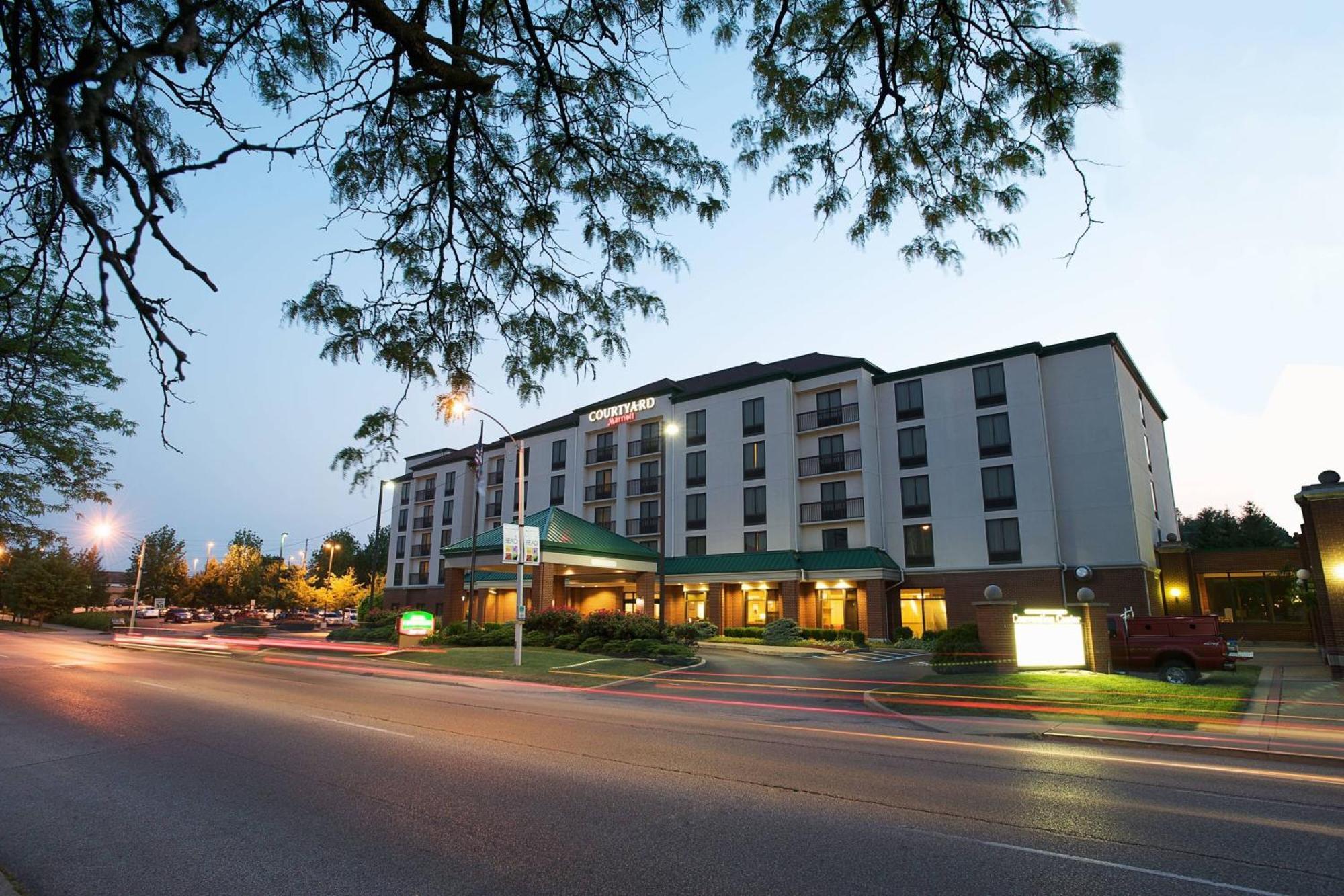 Hotel Courtyard By Marriott Bloomington Exterior foto