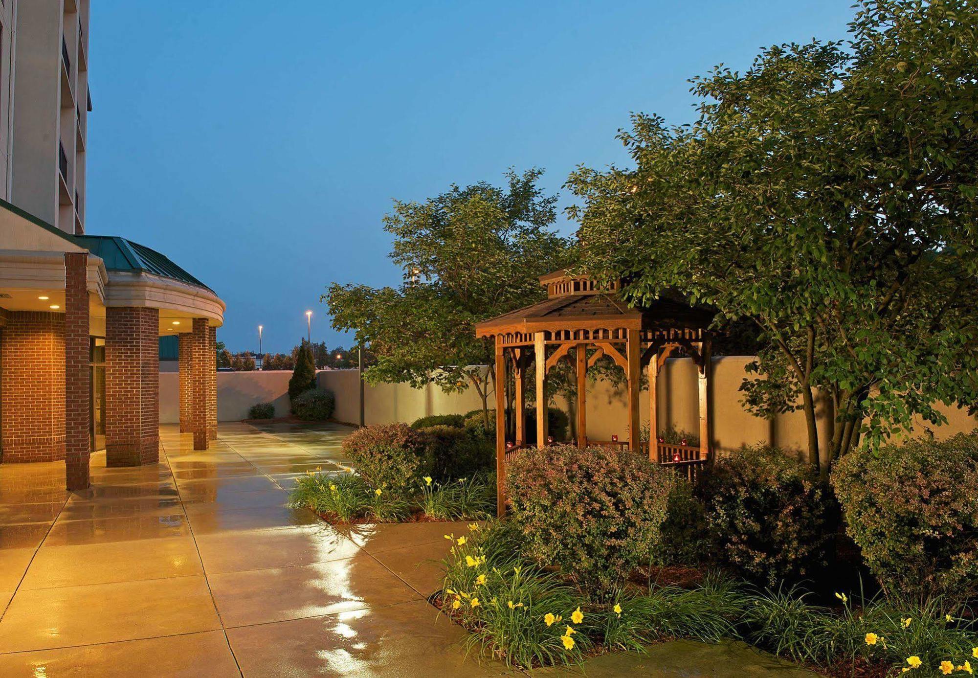 Hotel Courtyard By Marriott Bloomington Exterior foto