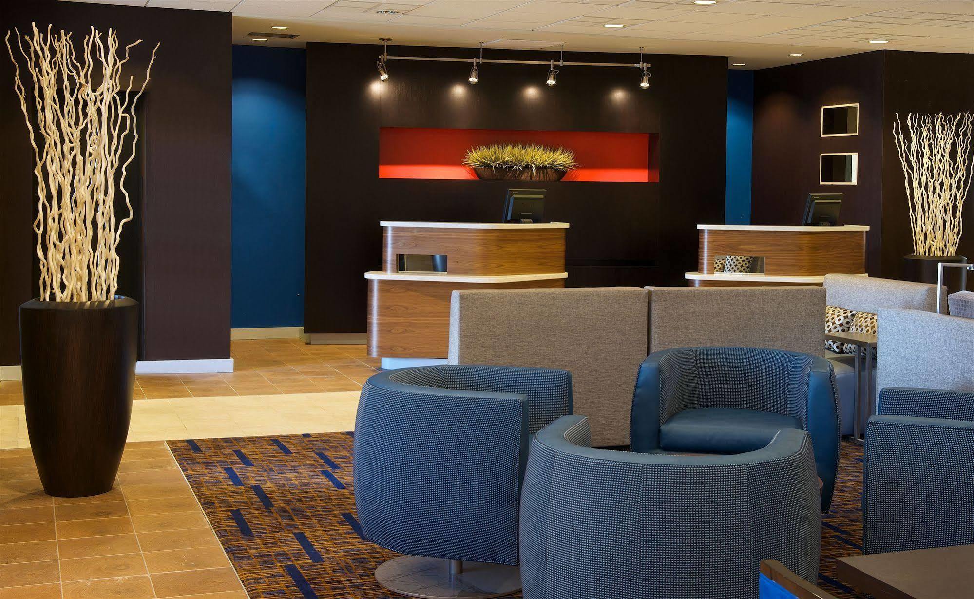 Hotel Courtyard By Marriott Bloomington Exterior foto